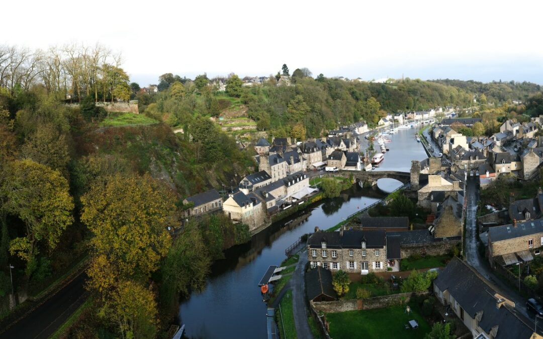 E30 Dol-de-Bretagne, Dinan, déjeuner croisière